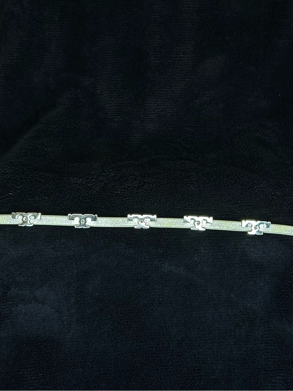 SERIF-T METALLIC SINGLE-WRAP
BRACELET - Picture 6 of 9